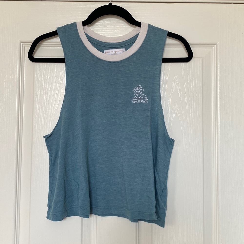 Cropped cut off tank
